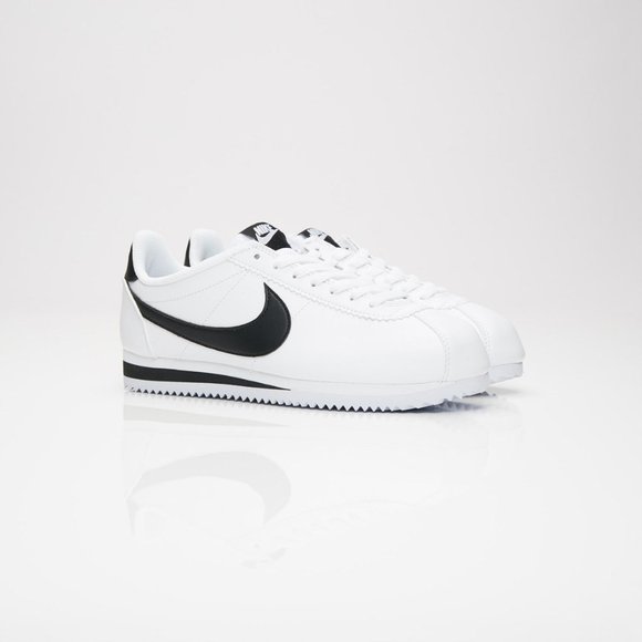 Nike Women's Classic Cortez Leather Shoes - White and Black - Picture 11 of 11